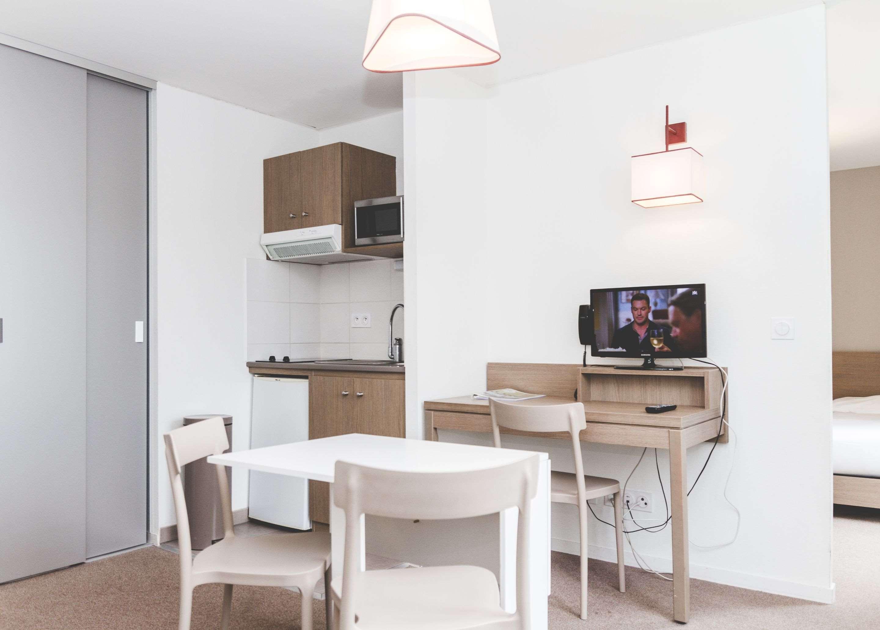 Terres De France - Appart'Hotel Quimper Bretagne エクステリア 写真