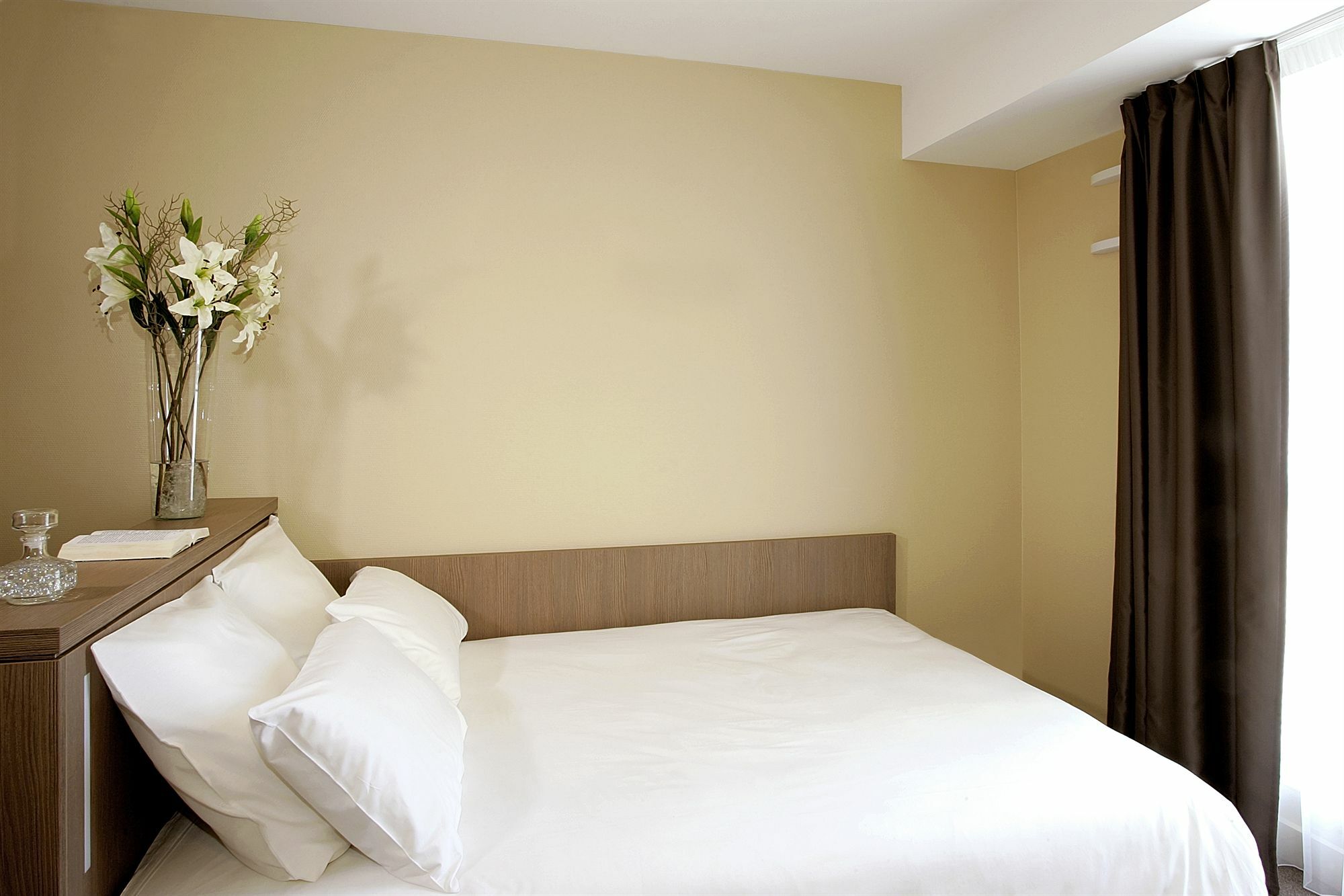 Terres De France - Appart'Hotel Quimper Bretagne エクステリア 写真