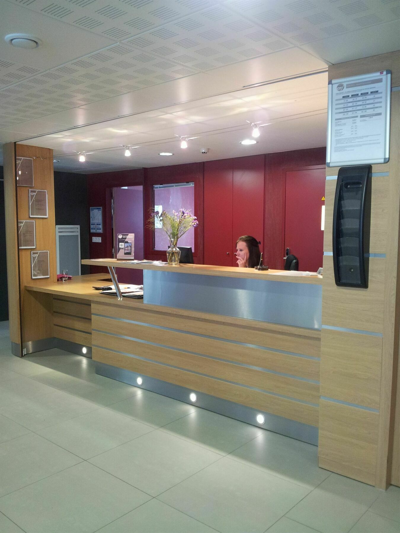 Terres De France - Appart'Hotel Quimper Bretagne エクステリア 写真